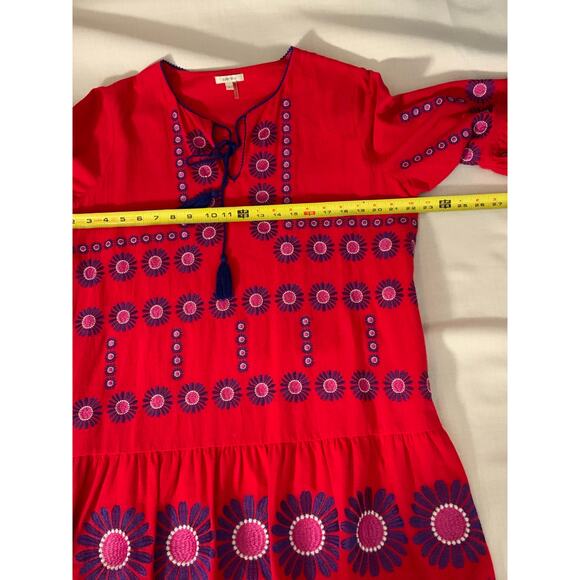 Tyler Boe Flame Holly V Neckline Embroidered Topper with Tassel Ties size large - Picture 9 of 10